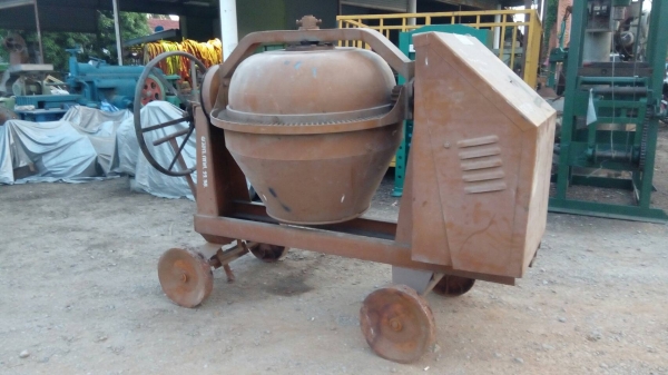 Sell> ขายโม่ผสมปูน โม่ลูกข่าง เฟืองยังไม่สึกแม้แต่น้อย ใช้งานครั้งเดียวจริงๆ เป็นของราชการ สภาพสวยไม่มีที่ติ เห็นแล้วเดินหนีไม่ออก