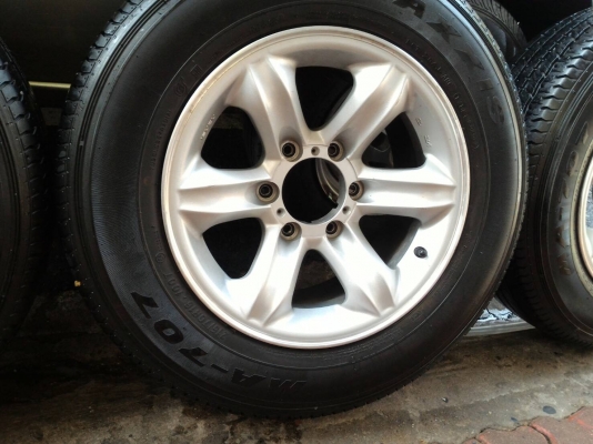 ขายล้อเล็บเหยี่ยวแท้ Isuzu 4 WD พร้อมยาง 215 70 16