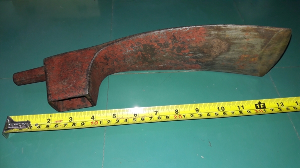 ขายจอบหงอนโบราณตราขวานไขว้เหล็กดียาว13" หน้าจอบ4" สวยๆ