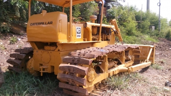 ขายรถแทรกเตอร์ CAT-D-5 D ตีนเป็ดสภาพสวย ช่วงล่างเช็คใหม่หมดรถพร้อมใช้งานครับ