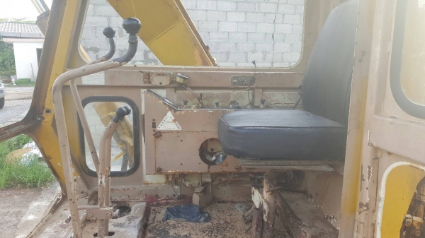 ขาย แบคโฮ KOMATSU PC60-1 เอกสารใบซื้อขาย ราคาถูกครับ