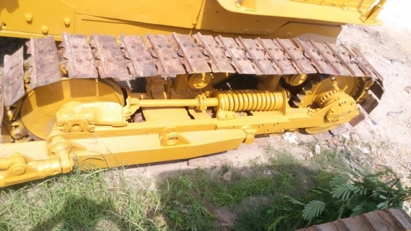 ขายรถแทรกเตอร์ CAT-D-5 D ตีนไก่ ช่วงล่างเช็คใหม่หมดพร้อมใช้เหมาะสำหรับดันลุกรังราคาไม่แพง