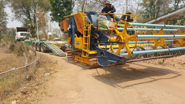 ขายรถเกี่ยวข้าวไอ้หนุ่มไวไฟ ปี55 เครื่องอีซูซุ210เทอร์โบว์ ปั๊ม22ไดกิ้น สภาพสวยพร้อมลงเกี่ยว ขายรถเกี่ยวข้าวไอ้หนุ่มไวไฟ ปี55 เครื่องอีซูซุ210เทอร์โบว์ ปั๊ม22ไดกิ้น สภาพสวยพร้อมลงเกี่ยว