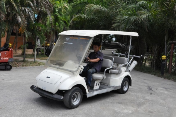 ขายรถกอล์ฟ sanyo4ที่นั่ง สภาพเดิมๆจากญีปุ่นยังไม่เคยใช้ในไทย48,000เท่านั้น