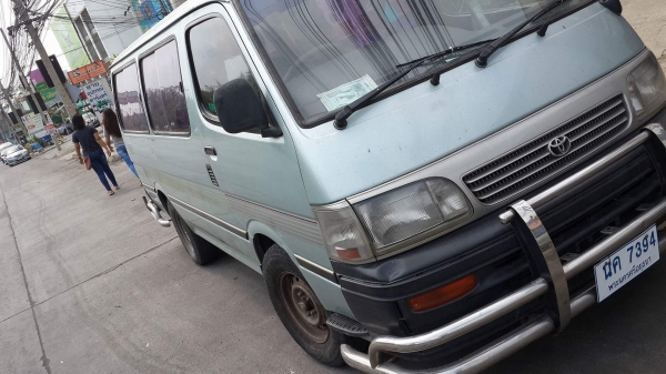 รถตู้พวงมลัยเพาเวอ ดีเซล 2L รถตู้พวงมลัยเพาเวอ ดีเซล 2L