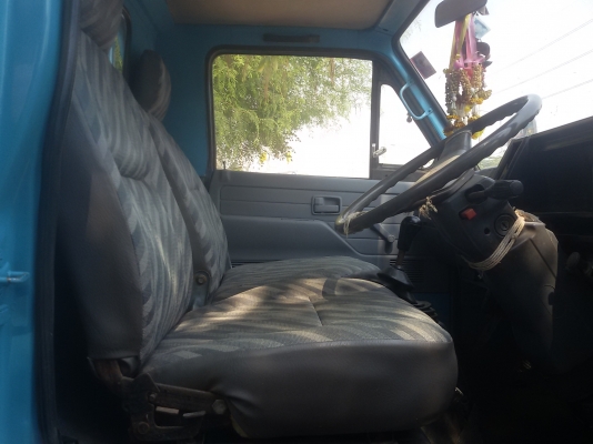 ขาย 6  isuzu NKR 110แรง รถห้างแท้ เกียร์สั้นแท้ ปี38 ตัวสุดท้าย สวยๆ ยกหัวได้ เครื่องดีมาก แห้งๆ ไม่มีเยิ้ม ยางสวยๆ6เส้น แชสซีสสวยเดิมทั้งเส้น ช่วงล่างแน่น ซื้อไปใช้งานได้ลย เล่มทะบียนพร้อมโอนทั่วไทย