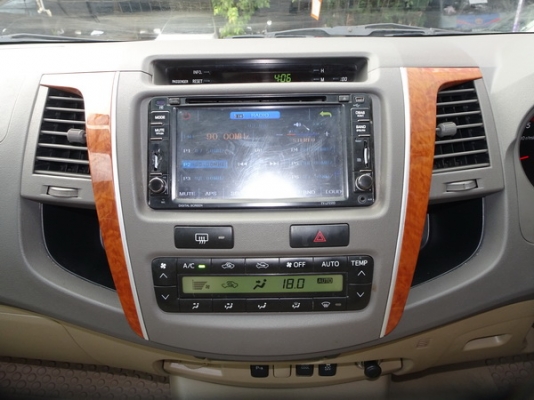 TOYOTA FORTUNER 3.0 V 2WD AT ปี 2010