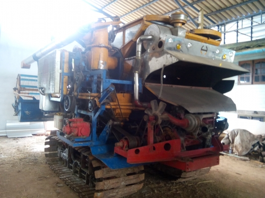 รถเกี่ยวไทเส็ง  พร้อมใช้งาน