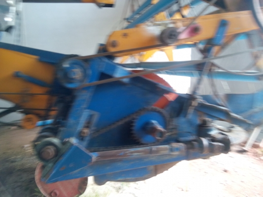 รถเกี่ยวไทเส็ง  พร้อมใช้งาน