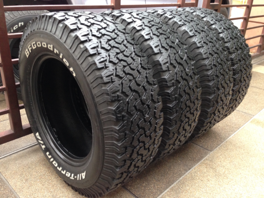 ยาง All BF Goodrich 285 65 18 ปลายปี12 ดอกเต็มติดหนวดใช้งานน้อย ราคาไม่แพง