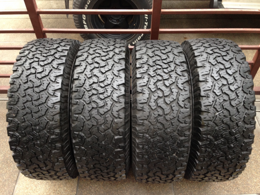 ยาง All BF Goodrich 285 65 18 ปลายปี12 ดอกเต็มติดหนวดใช้งานน้อย ราคาไม่แพง