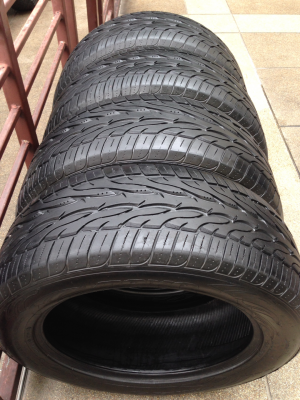ยาง Toyo 275 55 20 ปลายปี12 ดอกเต็ม ใช้งานน้อย ราคาไม่แพง