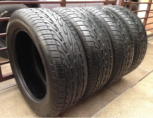 ยาง Toyo 275 55 20 ปลายปี12 ดอกเต็ม ใช้งานน้อย ราคาไม่แพง