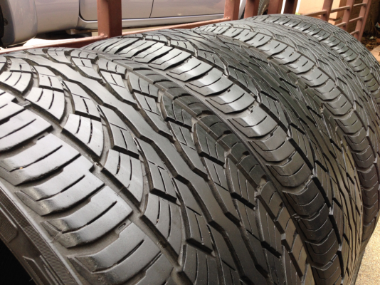 ยาง FALKEN 265 50 20 ปลายปี12 ดอกเต็ม ใช้งานน้อย ราคาไม่แพง