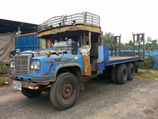 ขายเทรลเลอร์ 2เพลาใหญ่ เครื่อง185แรง มีบันไดขึ้นรถเกี่ยว ภาษีเต็ม เอกสารพร้อมโอน สนใจโทร 090-8588220คุณนะ 093-3258446คุณบิว หรือเข้าดูสินค้าอื่นๆได้ที่ www.narong2truck.com หรือ www.truck.in.th/498 หรือเพจFacebook ณรงค์ ซื้อขายรถมือสอง (เว็บไซต์ส่วนตัว) ห