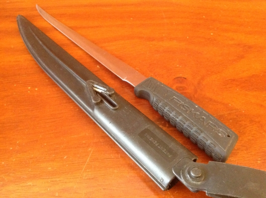 ขายมีดแล่ปลา Vintage Power Grip Fiskars มีที่ลับมีดในปอก