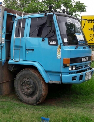 หกล้อ อีซูชุ FSR11H 165พ.เวอร์ ช่วงยาว5.50ม สภาพดีสวยพร้อมใช้ ทะเบียนพร้อมโอย หกล้อ อีซูชุ FSR11H 165พ.เวอร์ ช่วงยาว5.50ม สภาพดีสวยพร้อมใช้ ทะเบียนพร้อมโอย