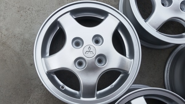 ขายล้อ Mitsubishi  ขอบ13 4รู100  4 ล้อ