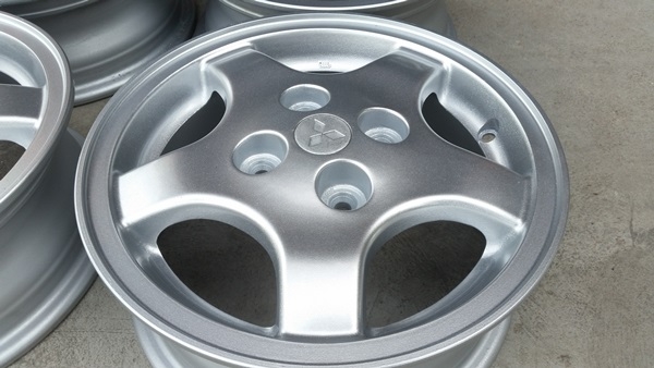 ขายล้อ Mitsubishi  ขอบ13 4รู100  4 ล้อ