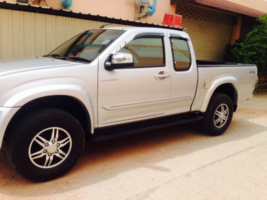 ISUZU Hi-Lander 2.5 iTEQ Space Cab สีเงิน ปี 2011 เจ้าของขายเอง