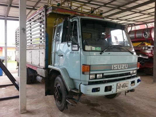 ขายรถ10ล้อ ร็อกกี้195แรง เครื่องเดิม แคชซีสวย เอกสารพร้อมโอน สนใจโทร 090-8588220คุณนะ 093-3258446คุณบิว หรือเข้าดูสินค้าอื่นๆได้ที่ www.narong2truck.com หรือ www.truck.in.th/498 หรือเพจFacebook ณรงค์ ซื้อขายรถมือสอง (เว็บไซต์ส่วนตัว) หรือFacebook คุณนะ รถ