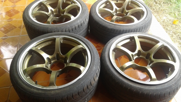 ขายตามสภาพยางขอบ18น๊อต6รูลดเหลือ10000บาท