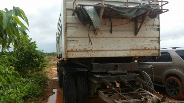 ขายหางพ่วง  สามมิต  3  เพลา. แท้  ปี 50.    สนใจติดต่อ  081 - 6079515