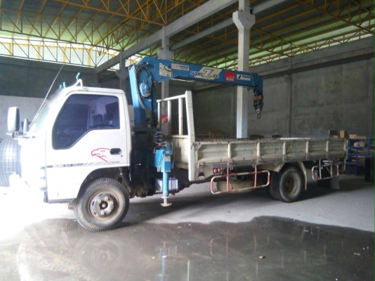 รถอีซูซุ 6 ล้อ NQR ติดเครน 3 ตัน. / 175 แรงม้า.  ปี 50.     สนใจติดต่อ  081 - 6079515