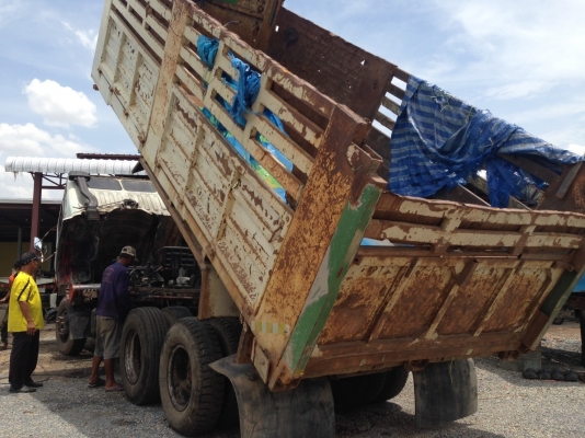 สิบล้อดี้ม FM227LA. 220 แรงม้าเกียร์อีตั้น เบรคชิฟฟี่ 2เพลา