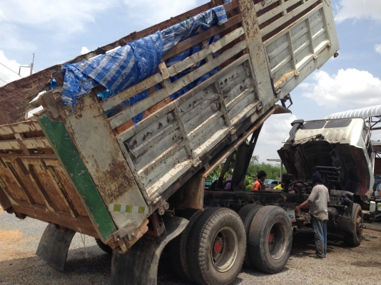 สิบล้อดี้ม FM227LA. 220 แรงม้าเกียร์อีตั้น เบรคชิฟฟี่ 2เพลา