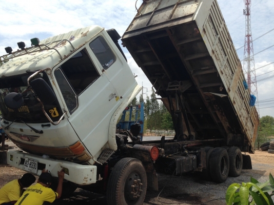 สิบล้อดี้ม FM227LA. 220 แรงม้าเกียร์อีตั้น เบรคชิฟฟี่ 2เพลา