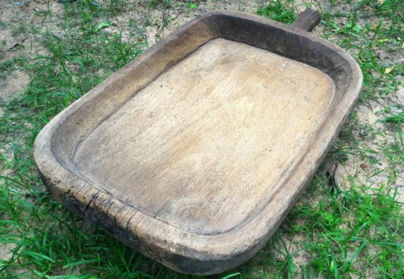 กระโบมโบราณตัวใหญ่ T01 งานแกะสลักมือ ใช้ส่ายข้าวเหนียวน้ำหนักมาก งานไม้อิสานใต้แท้ มีชิ้นเดียวในโลก