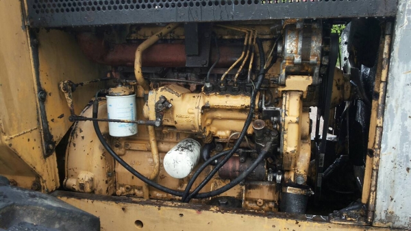 รถตักล้อยาง 910 - กรองเดียว 40Y - รถพร้อมใช้ แต่ - รถเบรกไม่อยู่ ต้องทำ - เก็บเบรกนิดหน่อย