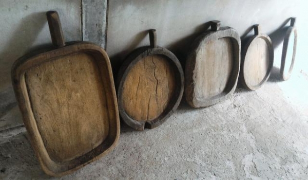 ไม้รองฟาดข้าวโบราณขนาดใหญ่ อายุ 100ปี แข็งแรง สลักมือแท้ไม้ธรรมชาติ งานอิสานโบราณแท้