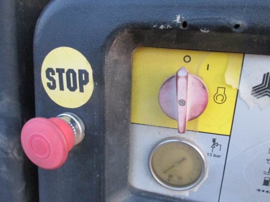 ขายเครื่องปั๊มลม ยี่ห้อ COMPAIR 130CFM ขายเครื่องปั๊มลม ยี่ห้อ COMPAIR 130CFM