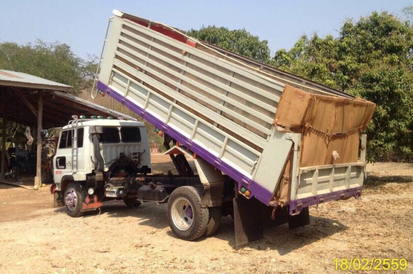 HINO FD  HO7 C  180 แรง  ดั้มท์เกษตร  5 เมตร  รถพร้อมใช้  ราคา  580,000  บาท