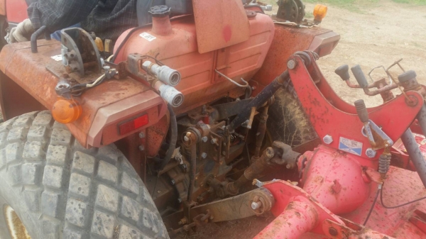 ขาย รถไถ นั่งขับ 23 แรง พร้อมโรตารี่ พรวนดิน MITSUBISHI MT230D ขับ 4 ล้อ เก่าญี่ปุ่น