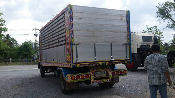 ขายรถดั้มพ์ 6 ล้อ HINO เครื่อง HO7C = 185 แรงม้า บรรทุกข้าว พืชผลทางการเกษตรดีครับ ขายรถดั้มพ์ 6 ล้อ HINO เครื่อง HO7C = 185 แรงม้า บรรทุกข้าว พืชผลทางการเกษตรดีครับ