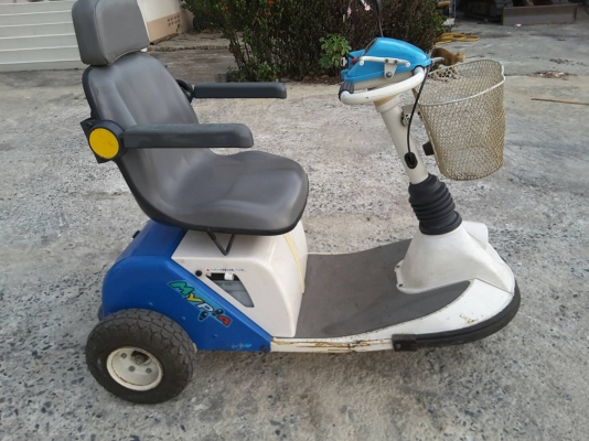 รถคนชราไฟฟ้า3ล้อพร้อมใช้ตามสภาพเก่าญี่ปุ่นยังไม่เคยใช้งานในไทย ราคา 18,000บาท รถคนชราไฟฟ้า3ล้อพร้อมใช้ตามสภาพเก่าญี่ปุ่นยังไม่เคยใช้งานในไทย ราคา 18,000บาท