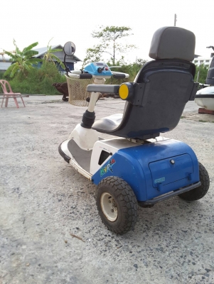รถคนชราไฟฟ้า3ล้อพร้อมใช้ตามสภาพเก่าญี่ปุ่นยังไม่เคยใช้งานในไทย ราคา 18,000บาท รถคนชราไฟฟ้า3ล้อพร้อมใช้ตามสภาพเก่าญี่ปุ่นยังไม่เคยใช้งานในไทย ราคา 18,000บาท