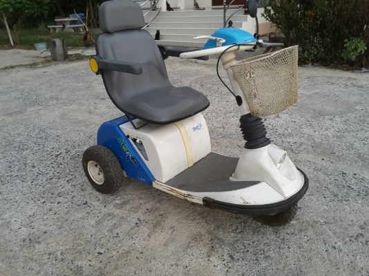 รถคนชราไฟฟ้า3ล้อพร้อมใช้ตามสภาพเก่าญี่ปุ่นยังไม่เคยใช้งานในไทย ราคา 18,000บาท รถคนชราไฟฟ้า3ล้อพร้อมใช้ตามสภาพเก่าญี่ปุ่นยังไม่เคยใช้งานในไทย ราคา 18,000บาท