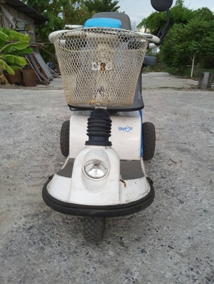 รถคนชราไฟฟ้า3ล้อพร้อมใช้ตามสภาพเก่าญี่ปุ่นยังไม่เคยใช้งานในไทย ราคา 18,000บาท รถคนชราไฟฟ้า3ล้อพร้อมใช้ตามสภาพเก่าญี่ปุ่นยังไม่เคยใช้งานในไทย ราคา 18,000บาท