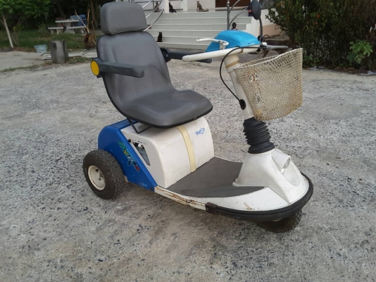 รถคนชราไฟฟ้า3ล้อพร้อมใช้ตามสภาพเก่าญี่ปุ่นยังไม่เคยใช้งานในไทย ราคา 18,000บาท