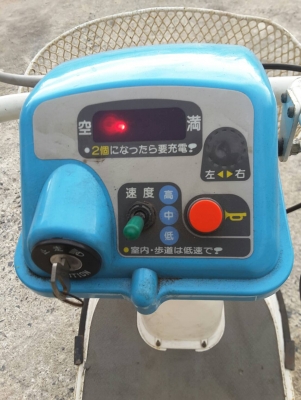 รถคนชราไฟฟ้า3ล้อพร้อมใช้ตามสภาพเก่าญี่ปุ่นยังไม่เคยใช้งานในไทย ราคา 18,000บาท รถคนชราไฟฟ้า3ล้อพร้อมใช้ตามสภาพเก่าญี่ปุ่นยังไม่เคยใช้งานในไทย ราคา 18,000บาท