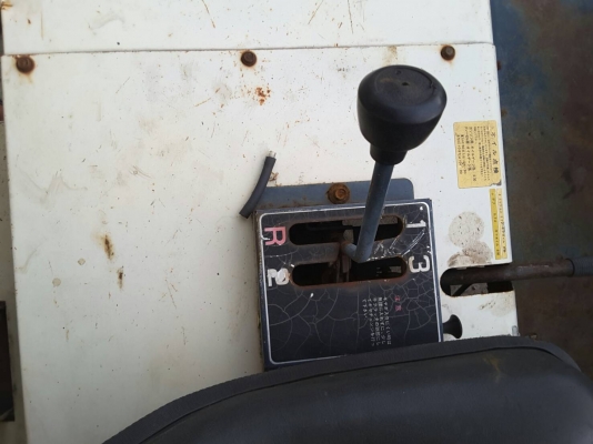 รถบรรทุกเล็กเก่าญี่ปุ่น คูโบต้า เอวอ่อนขับเคลื่อน4ล้อเครื่องยนต์เบนซิน5แรงทดรอบ ราคา 80,000บาท รถบรรทุกเล็กเก่าญี่ปุ่น คูโบต้า เอวอ่อนขับเคลื่อน4ล้อเครื่องยนต์เบนซิน5แรงทดรอบ ราคา 80,000บาท