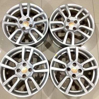 4300/4วงล้อ16นิ้ว  5ก้านคู่ toyota ได้  4รู100 ได้ครับ สวยเดิม ตจวส่งได้ครับ