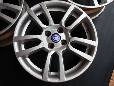 4300/4วงล้อ16นิ้ว  5ก้านคู่ toyota ได้  4รู100 ได้ครับ สวยเดิม ตจวส่งได้ครับ