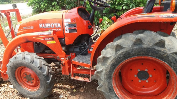 ขายด่วน รถไถ 2 เพลา KUBOTA ปี 53 สภาพดี พร้อมใช้งาน