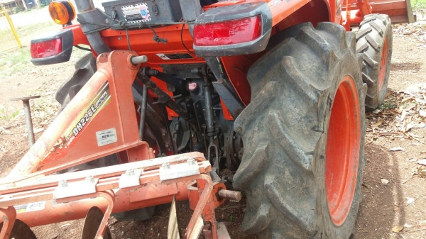 ขายด่วน รถไถ 2 เพลา KUBOTA ปี 53 สภาพดี พร้อมใช้งาน