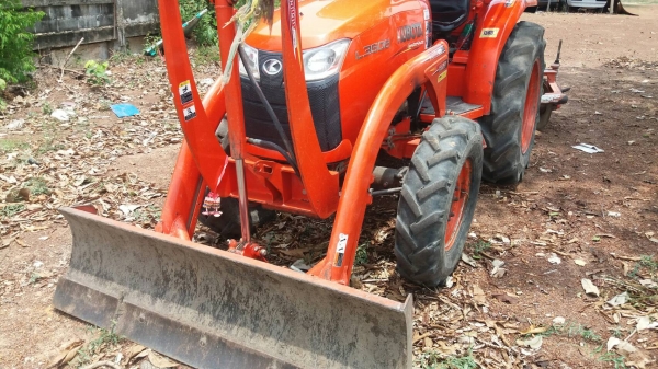 ขายด่วน รถไถ 2 เพลา KUBOTA ปี 53 สภาพดี พร้อมใช้งาน
